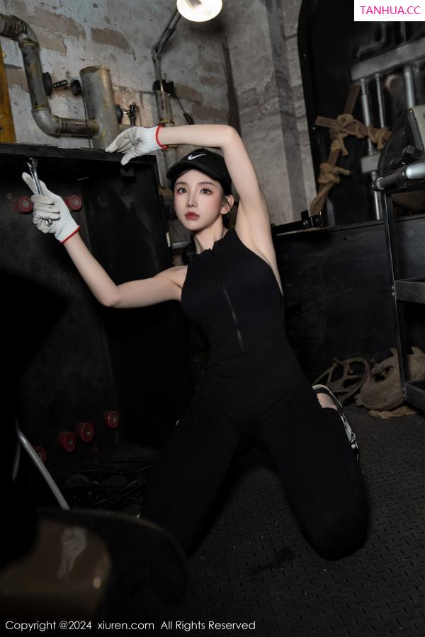 周于希dummy  [XiuRen]高清写真图 2024.01.26 No.8027 周于希Sally 丰腴美臀第20张图片
